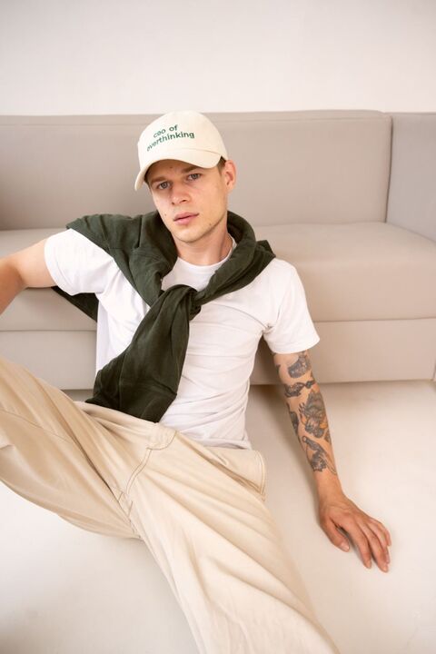 Бежевая кепка Ceo of overthinking