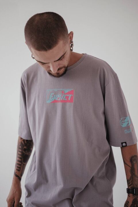 Сіра футболка Леза