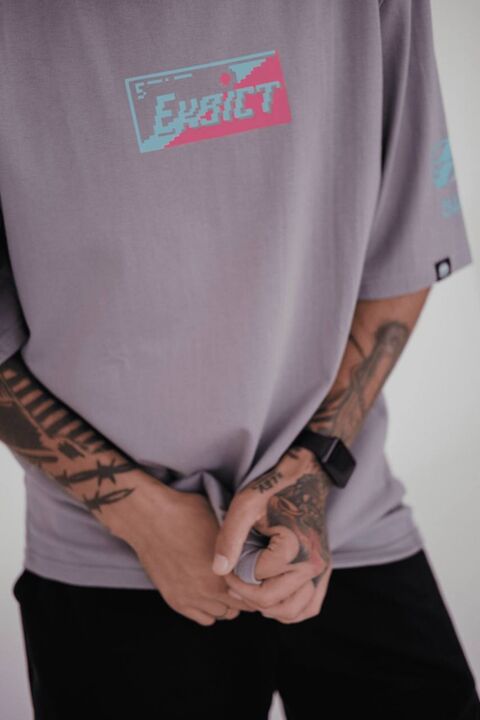 Сіра футболка Леза