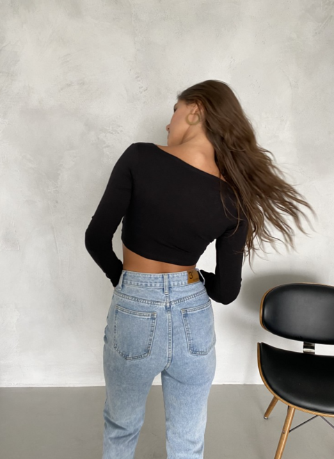 Black crop top Tuesday