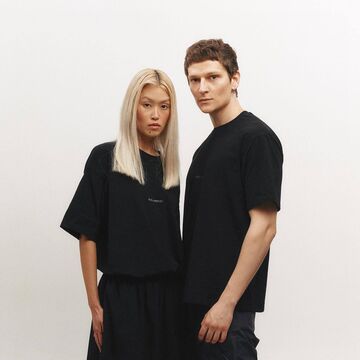 Чорна футболка 044 error