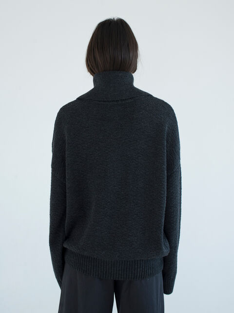 Grey sweater high neck