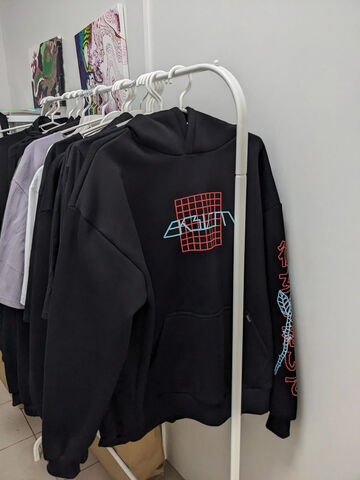 Black hoodie Magnetic Rose