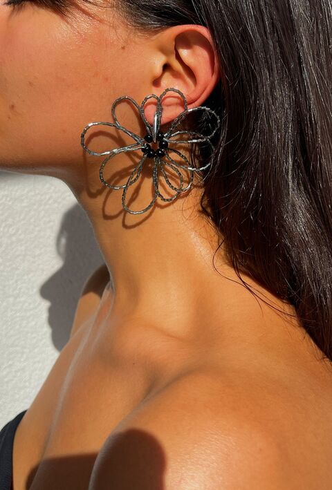 Earring Silver flower with black
