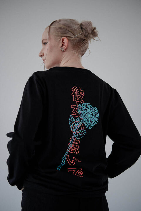 Чорний лонгслів Магнетична троянда