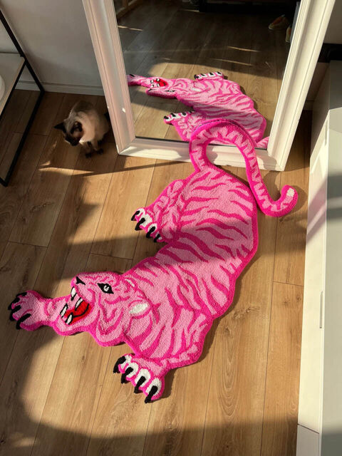 Pink rug Tiger