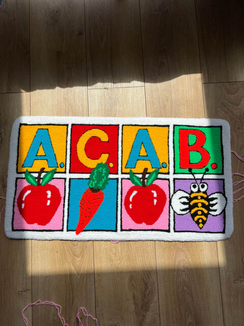 Rug ACAB