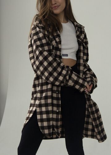 Бежева сорочка у клітинку