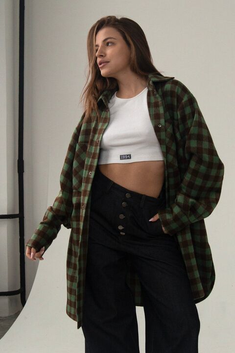 Зелена сорочка у клітинку