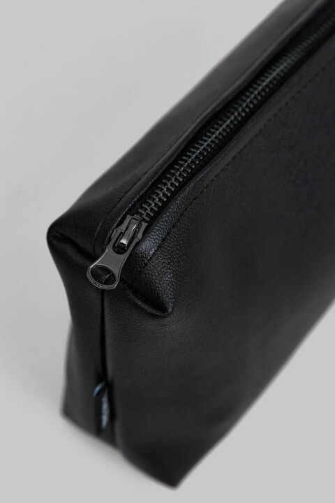 Чорна Cosmetic bag