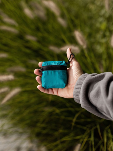 Cosmic blue shopper made of recycled plastic bottles