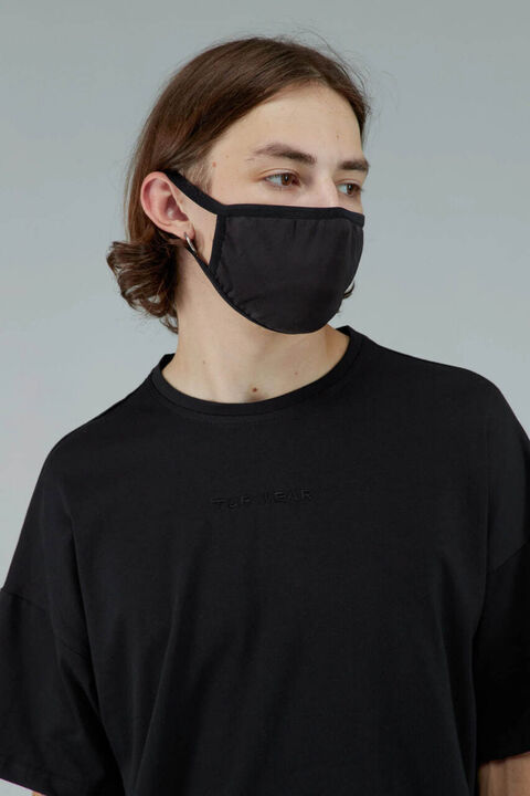 Чорна футболка Тур