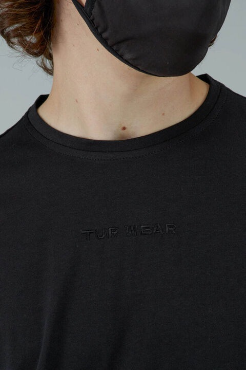 Чорна футболка Тур
