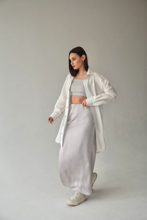 White elongated shirt