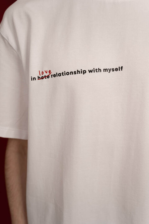 Біла футболка In love relationship with myself