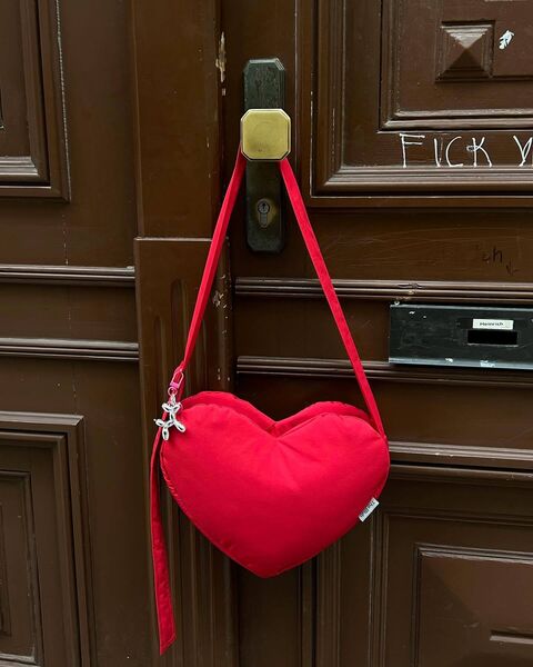 Червона сумка Heart Bag