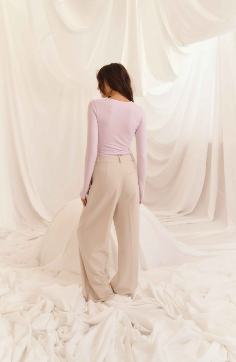 Light lilac longsleeve Thursday