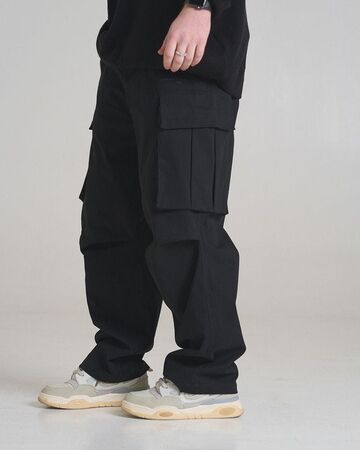 Oversized cargo pants for men Charge black
