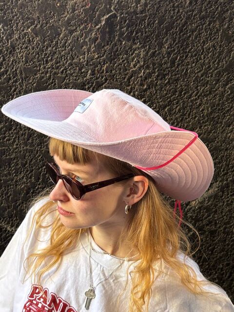 Блідо-рожева панама Camp