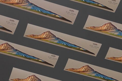 Біла скеля велика