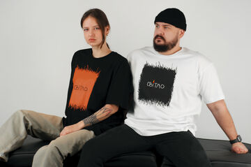 Біла футболка Світло