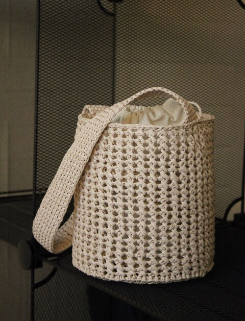 Straw bucket bag
