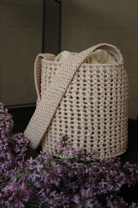 Straw bucket bag
