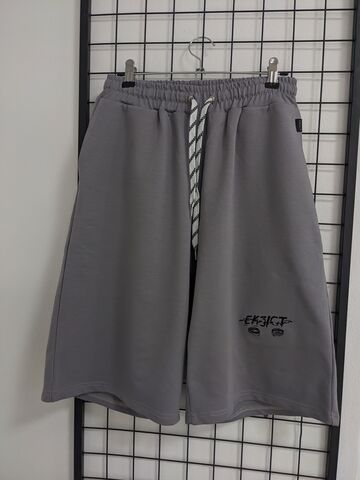 Gray shorts with embroidery Exist
