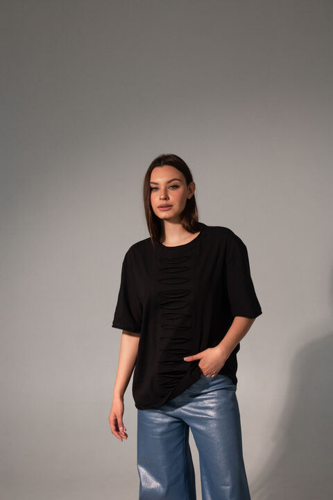 Чорна футболка