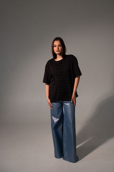 Чорна футболка