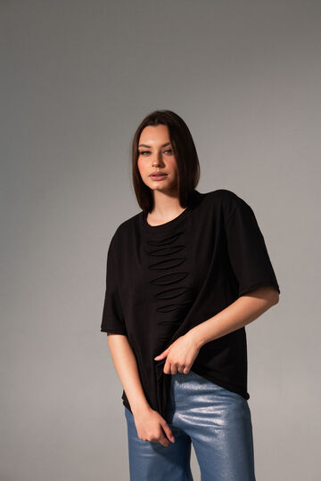 Чорна футболка