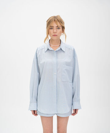 Blue shirt with long sleeves in check