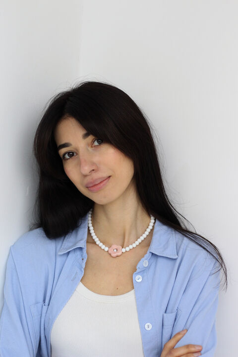 Daisy choker with pink flower