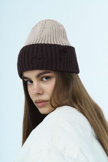 Brown-beige hat