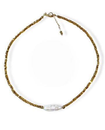 Намисто з дрібного гематиту з прямокутною перлиною