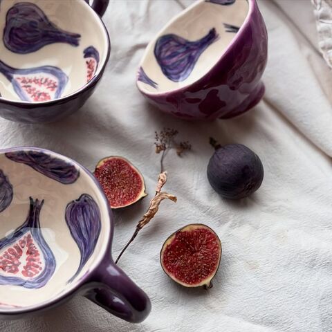 Чашка з інжирами