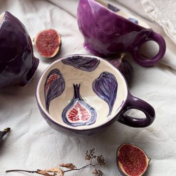 Cup with figs