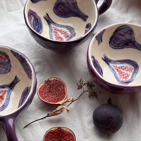 Чашка з інжирами