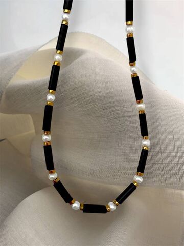 Чокер з чорного каміння та перлин