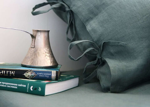 Однотонний комплект із зеленого льону