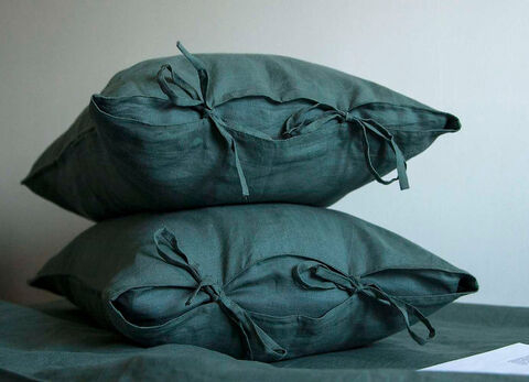 Однотонний комплект із зеленого льону