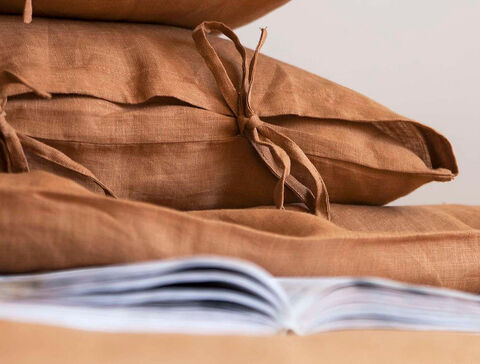 Solid linen set in 'Cinnamon'