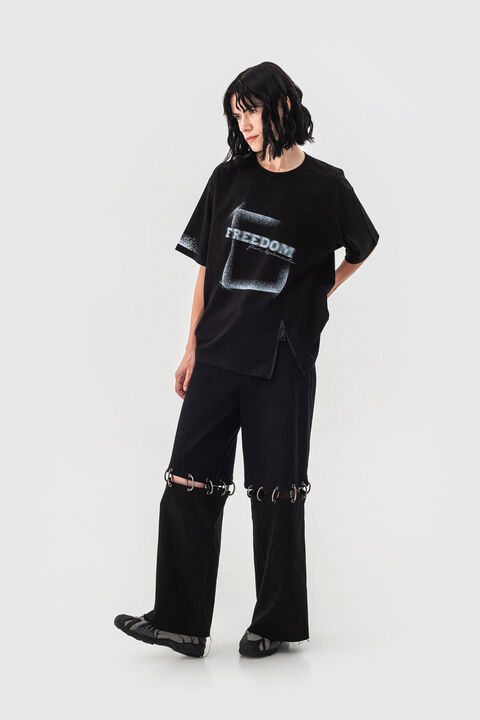 Джинси чорні на карабінах Freedom from descrimination