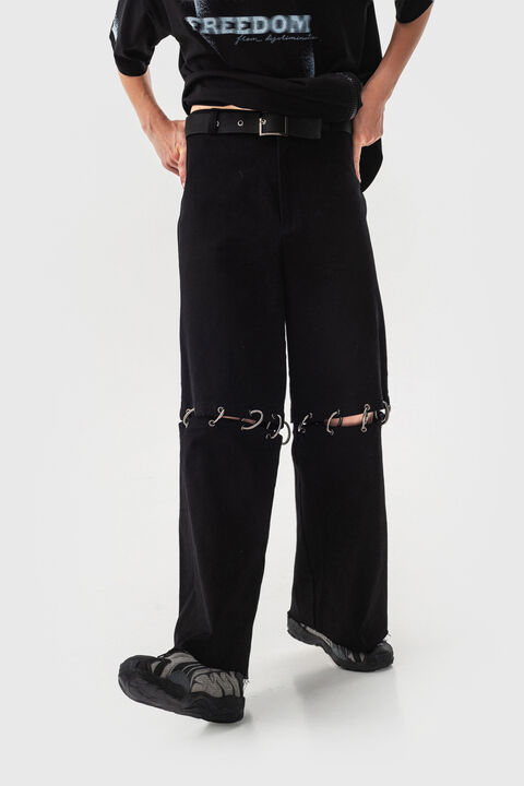 Джинси чорні на карабінах Freedom from descrimination