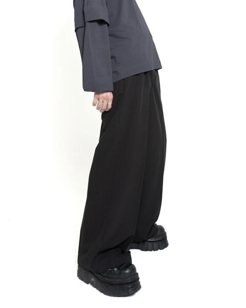 Loose fit pants