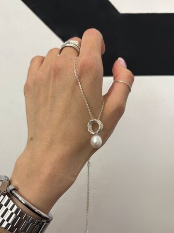 Кулон Подвійна коса із білою пелиною