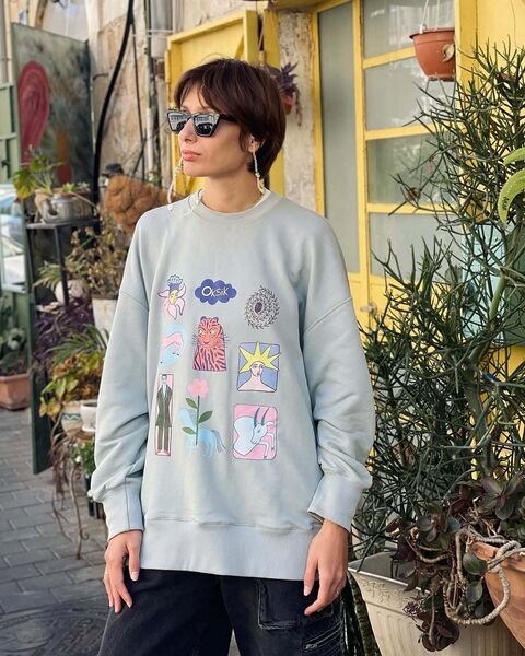 Sweatshirt "People and Animals"