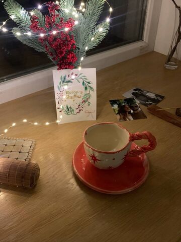 Cup with red stars