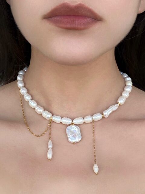 Asymmetrical elegant natural pearl necklace