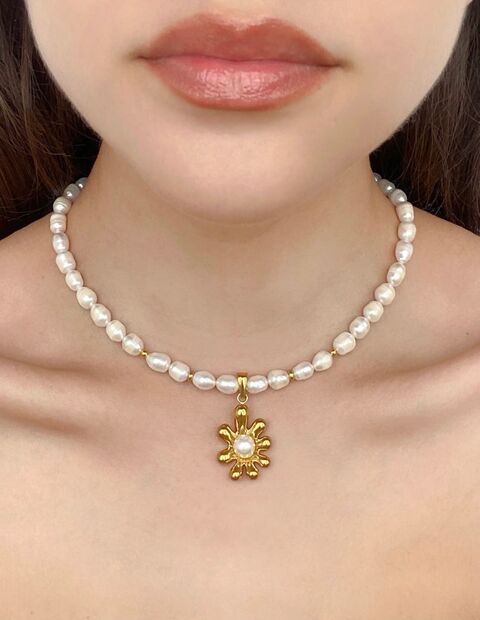 Natural pearl necklace "Golden Flower"